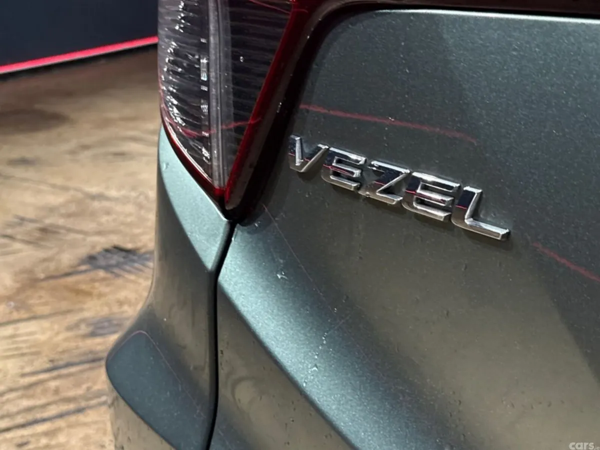 Honda Vezel SUV, Petrol Hybrid, 2020, Green