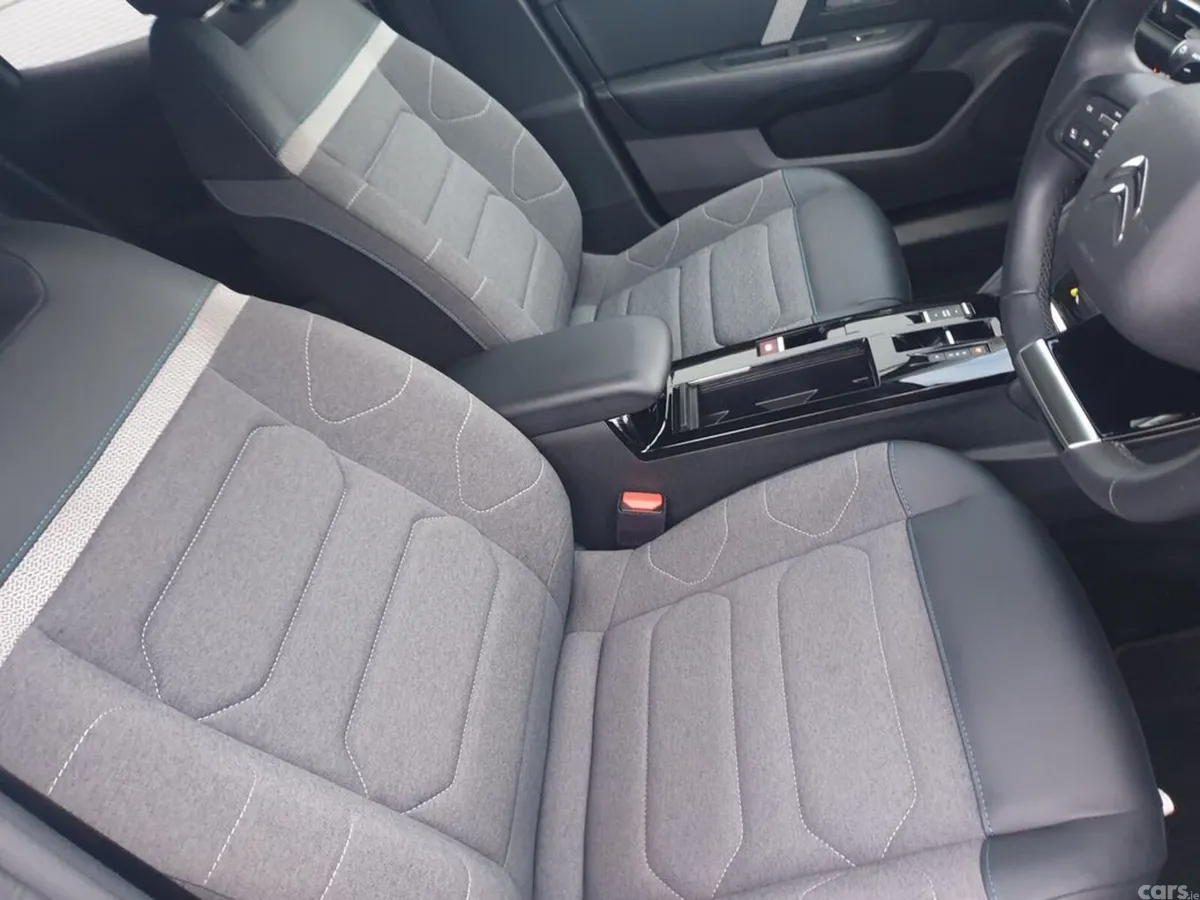 Citroen C4 Hatchback, Diesel, 2024, Grey