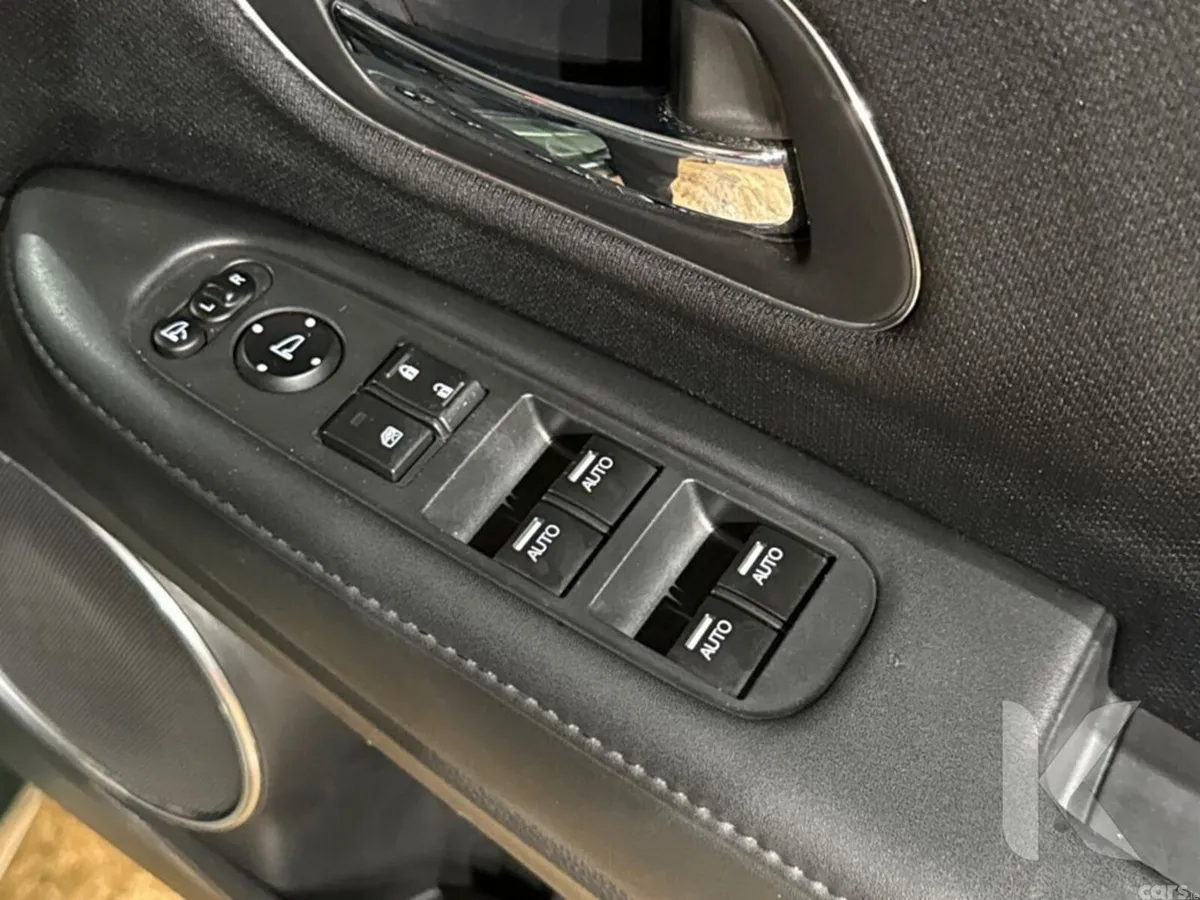Honda Vezel SUV, Petrol Hybrid, 2020, Green