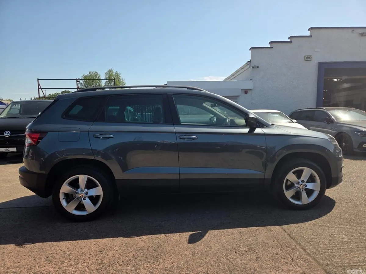 Skoda Karoq Estate, Diesel, 2019, Grey