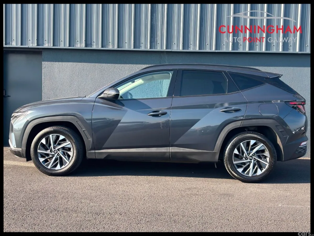 Hyundai Tucson MPV, Diesel, 2022, Grey