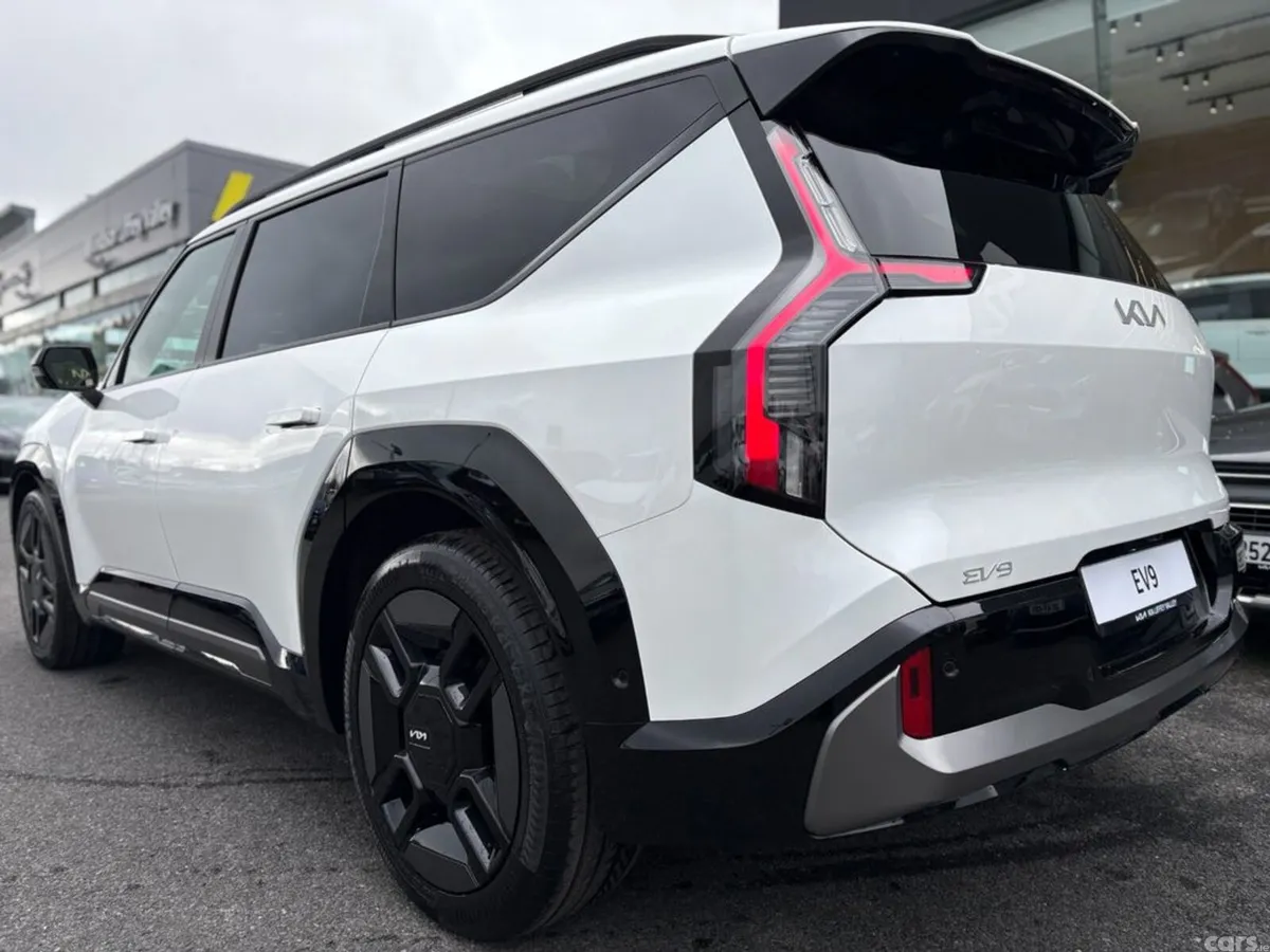 Kia EV9 SUV, Electric, 2027, White