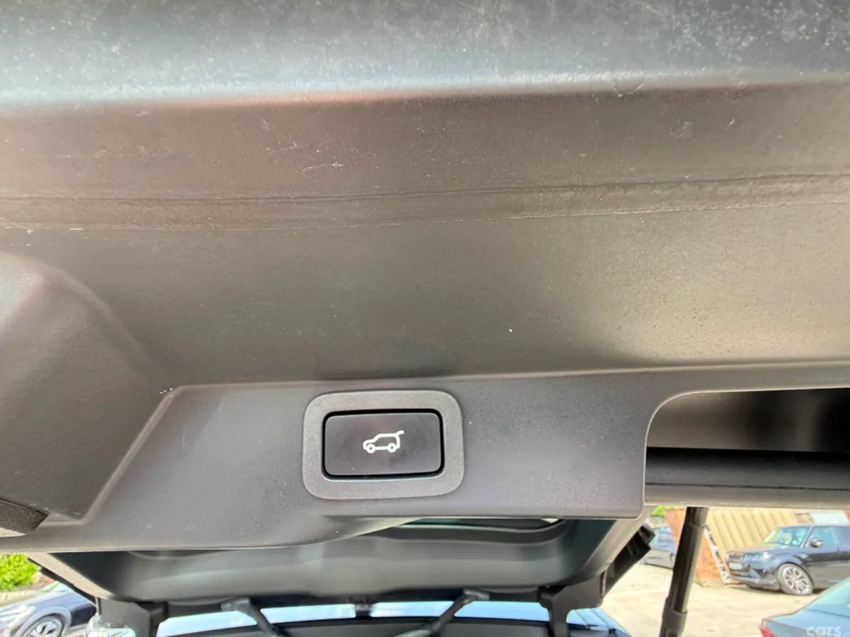 Land Rover Range Rover Sport Estate, Diesel, 2018, Black