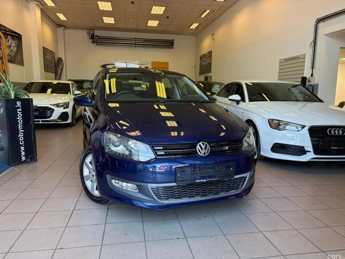 Volkswagen Polo Hatchback, Petrol, 2013, Blue