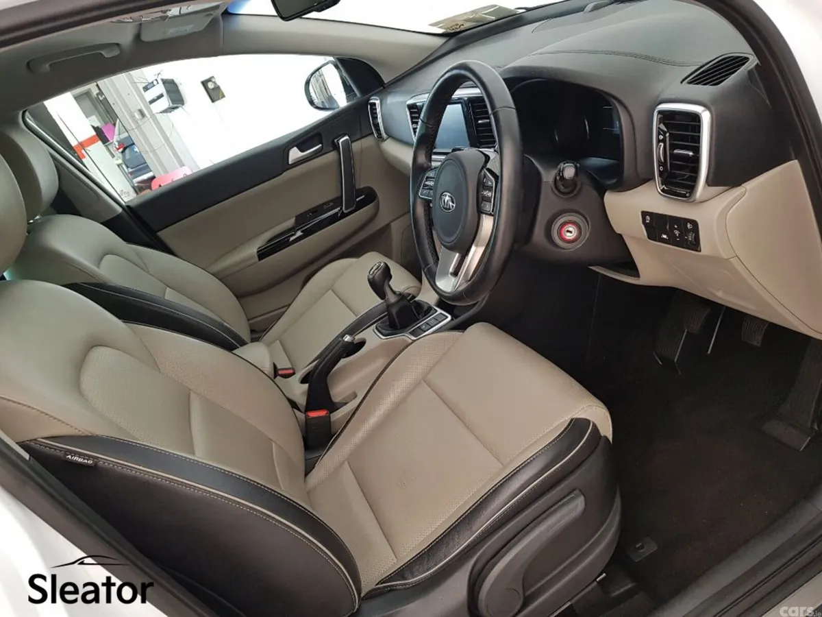 Kia Sportage MPV, Diesel, 2020, White