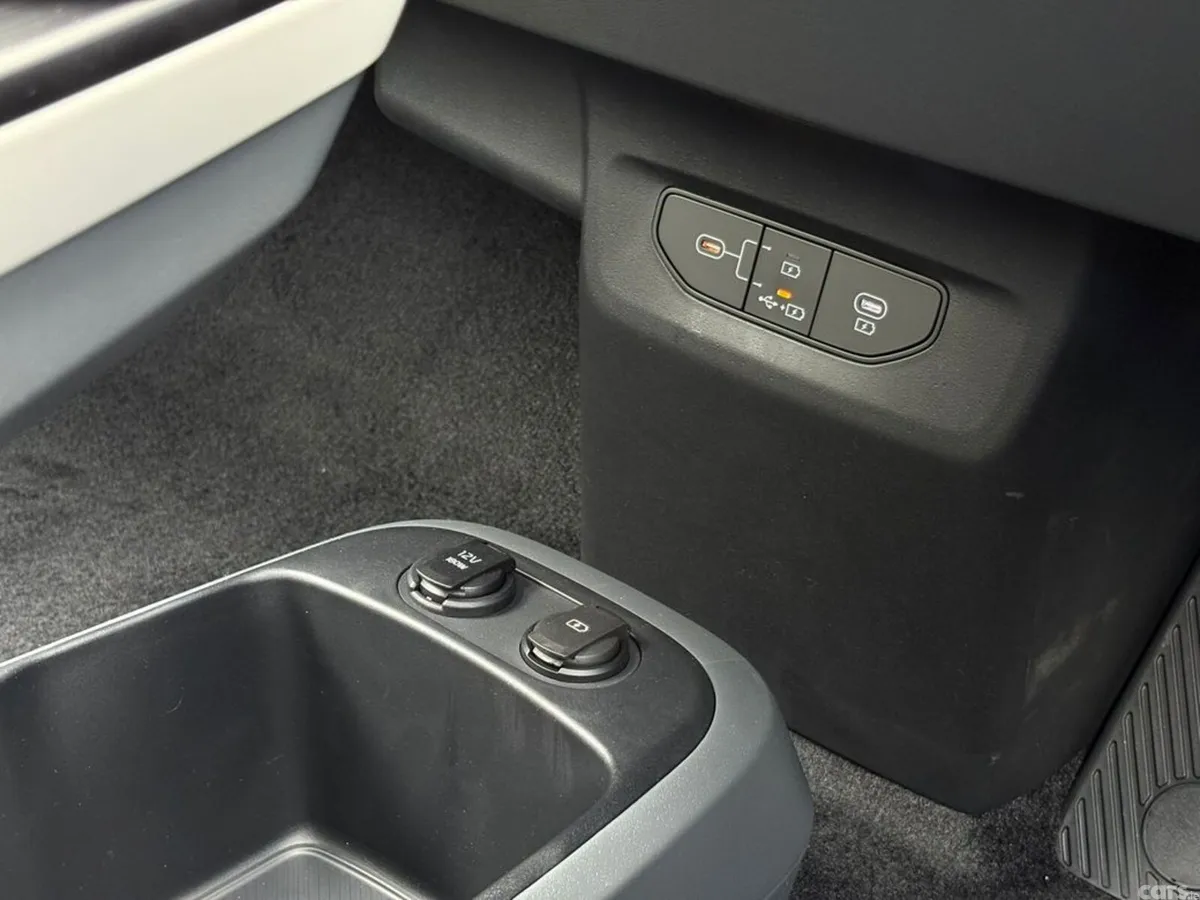 Kia EV6 Hatchback, Electric, 2027, Blue