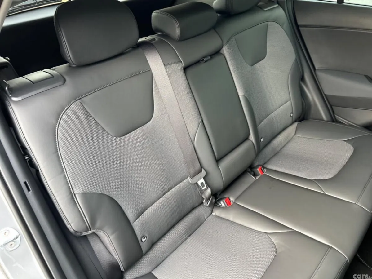 Kia Niro Hatchback, Petrol Plug-in Hybrid, 2027, Blue