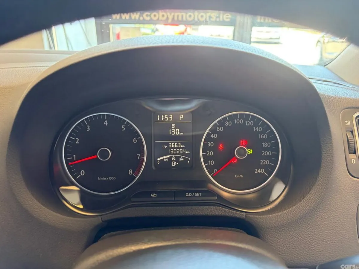 Volkswagen Polo Hatchback, Petrol, 2013, Blue