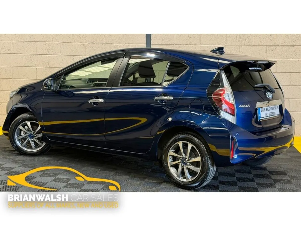 Toyota Aqua Hatchback, Petrol Hybrid, 2020, Blue