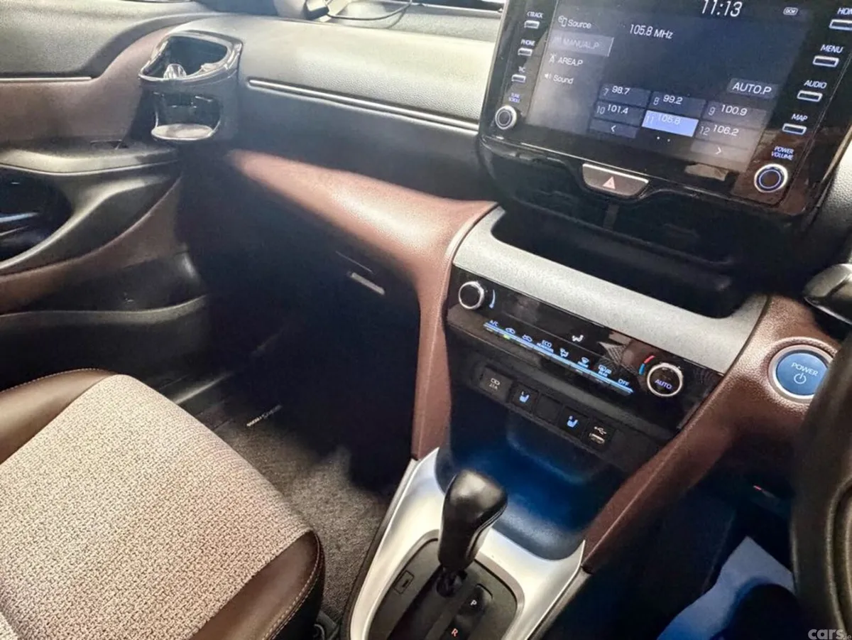 Toyota Yaris Cross SUV, Petrol Hybrid, 2020, Blue