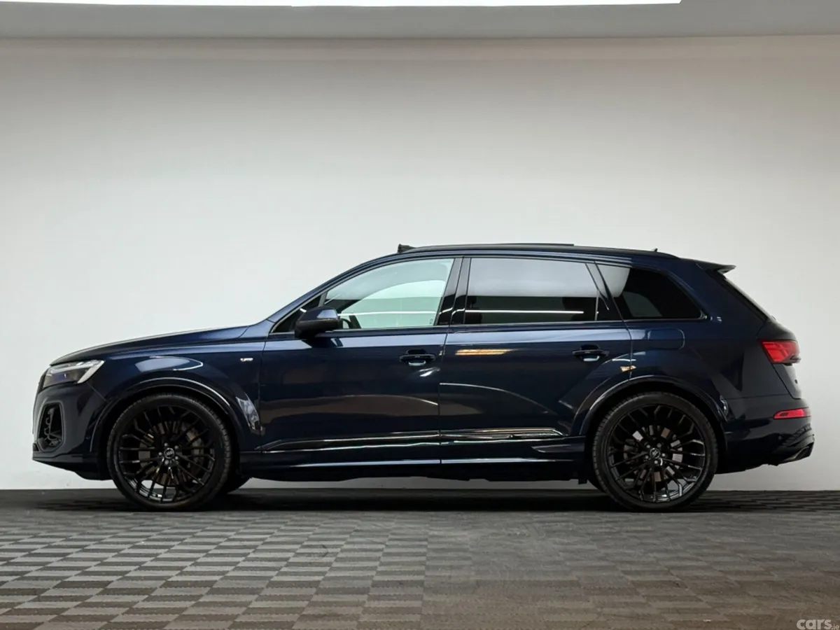 Audi Q7 SUV, Petrol Plug-in Hybrid, 2025, Blue