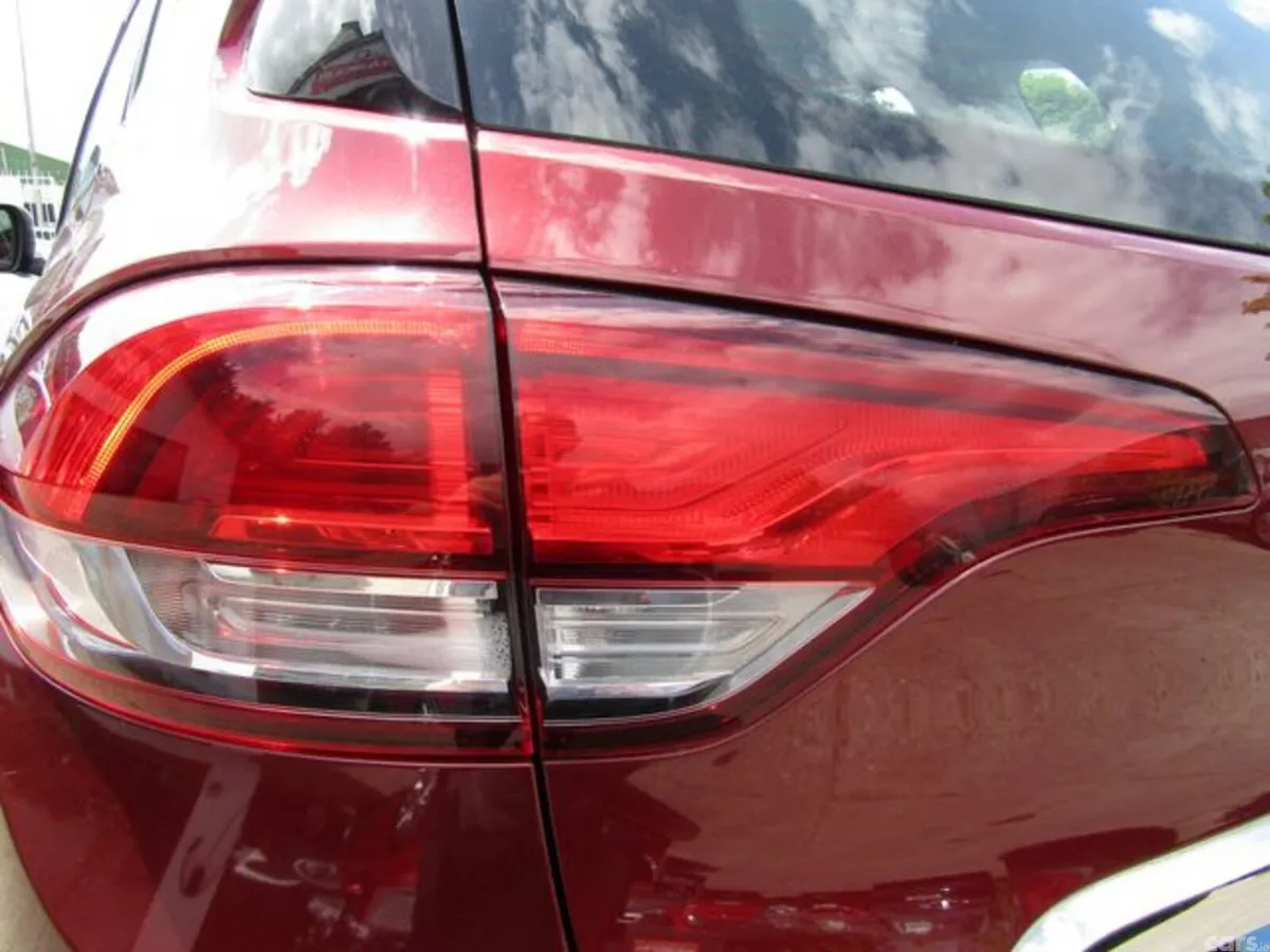 Renault Scenic Hatchback, Diesel, 2018, Red
