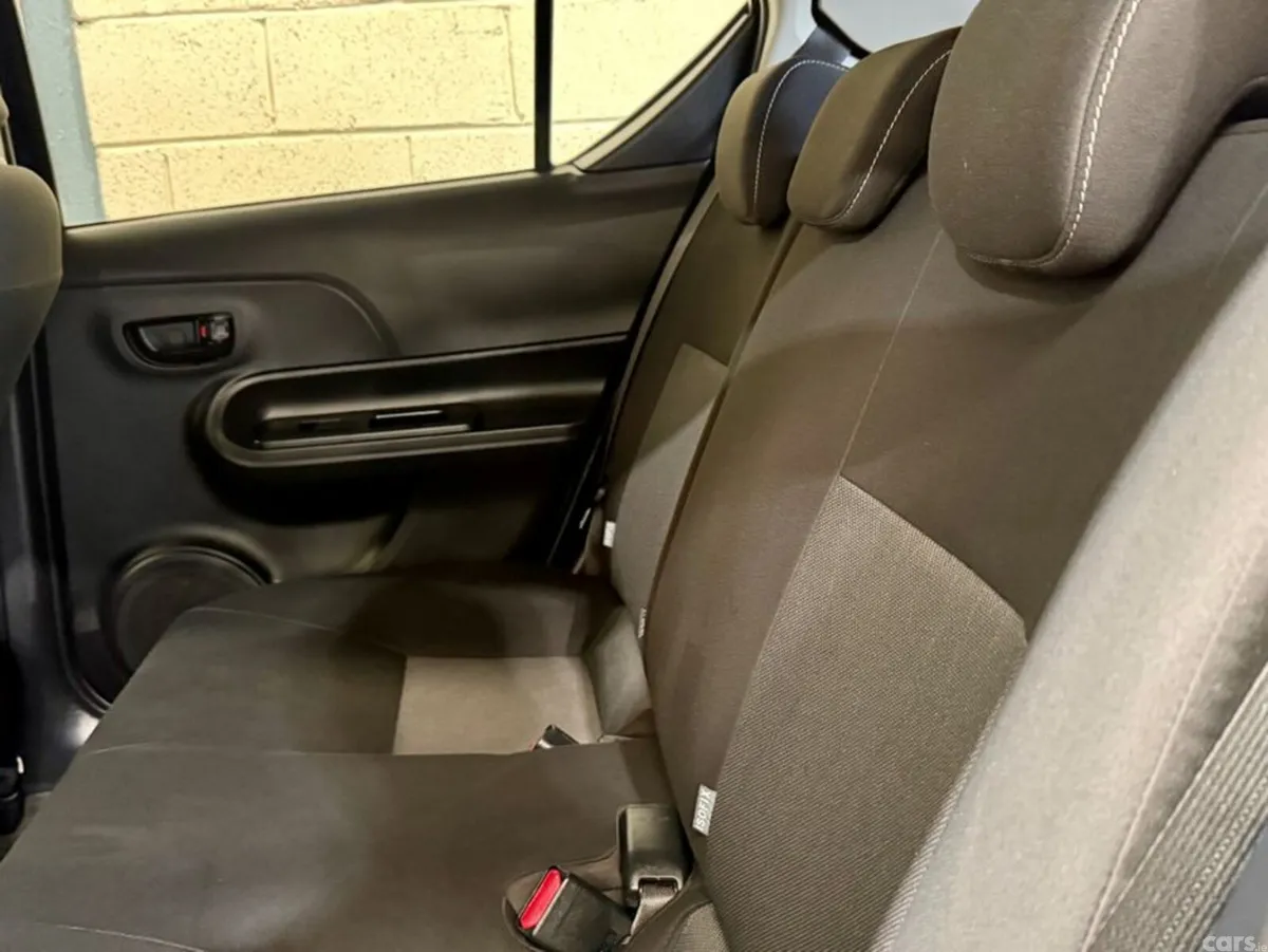 Toyota Aqua Hatchback, Petrol Hybrid, 2020, Blue