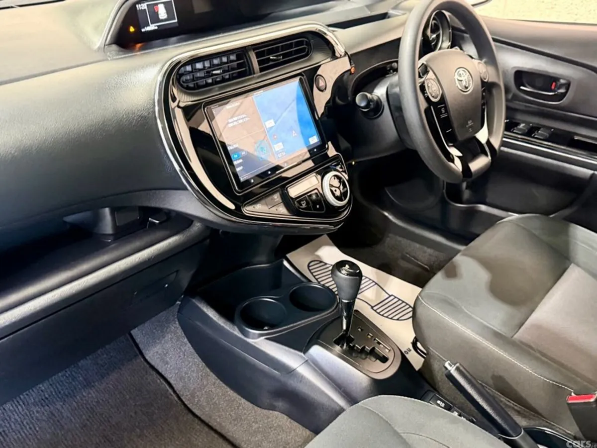 Toyota Aqua Hatchback, Petrol Hybrid, 2020, Blue