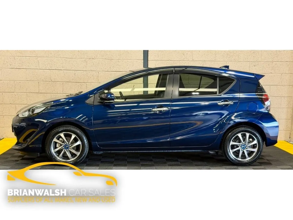 Toyota Aqua Hatchback, Petrol Hybrid, 2020, Blue