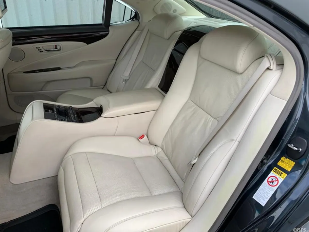 Lexus LS Saloon, Petrol Hybrid, 2008, Grey