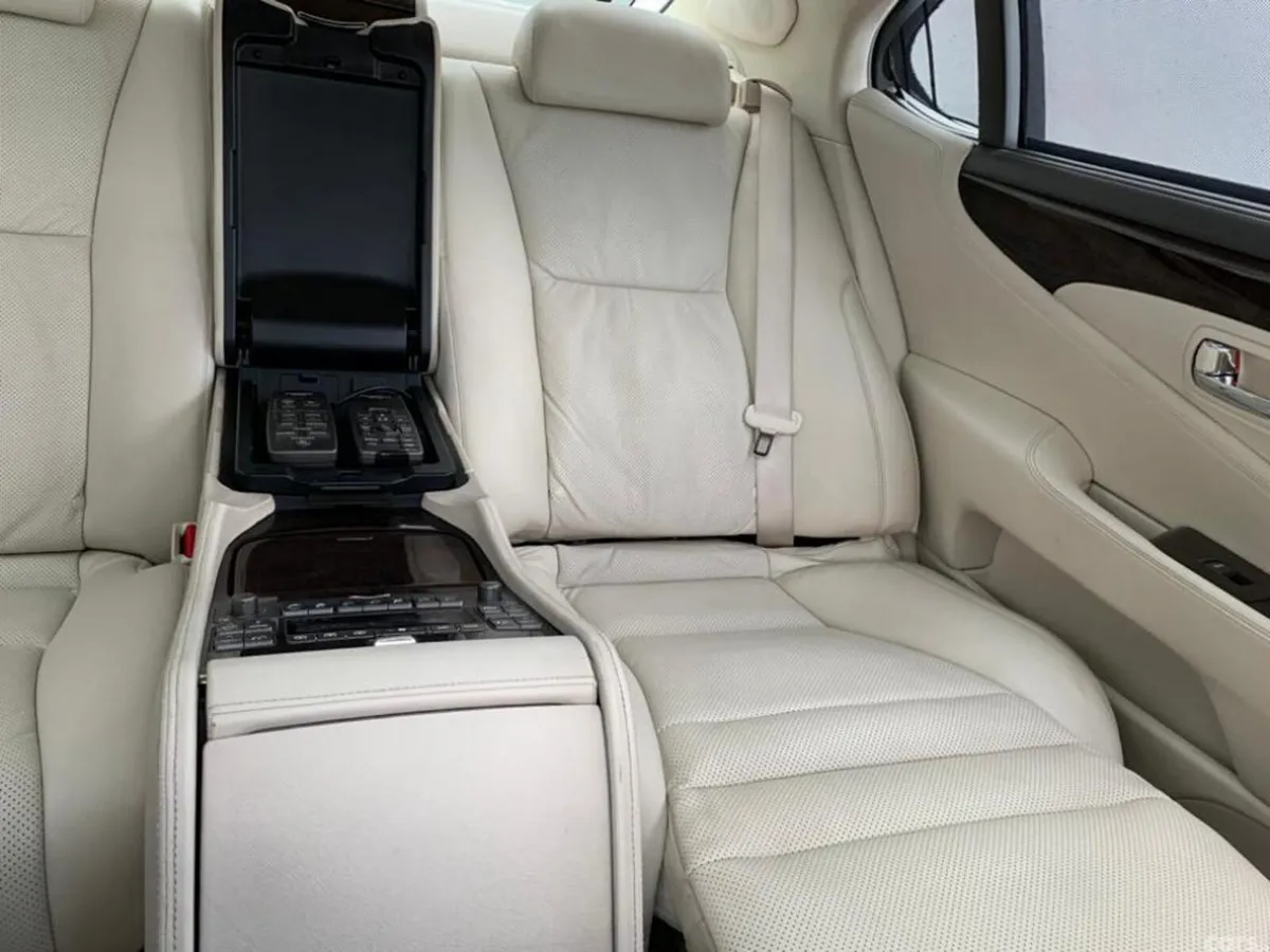 Lexus LS Saloon, Petrol Hybrid, 2008, Grey