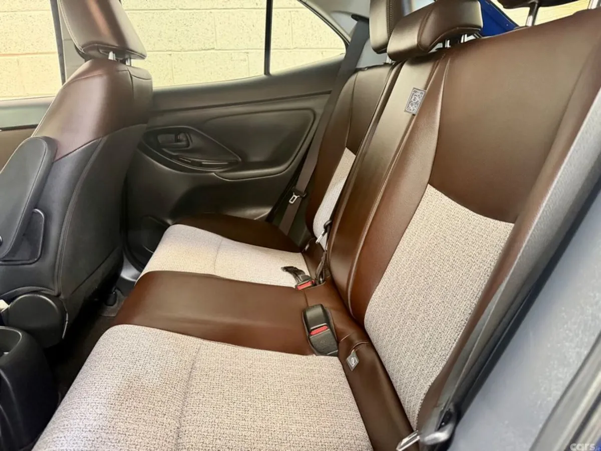 Toyota Yaris Cross SUV, Petrol Hybrid, 2020, Blue