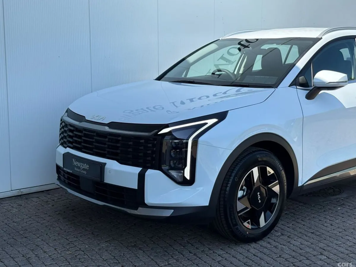 Kia Sportage SUV, Diesel, 2027, White