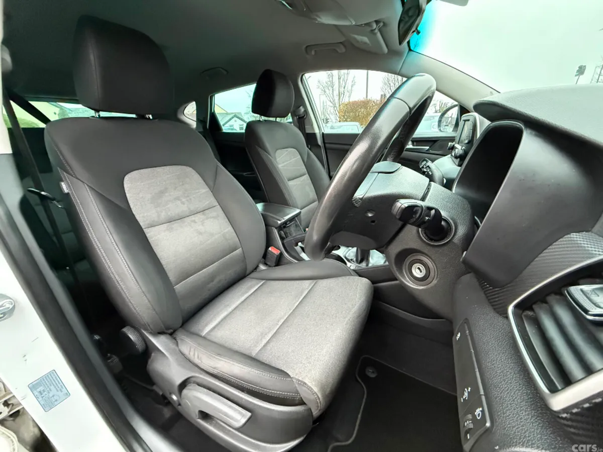 Hyundai Tucson MPV, Diesel, 2019, White