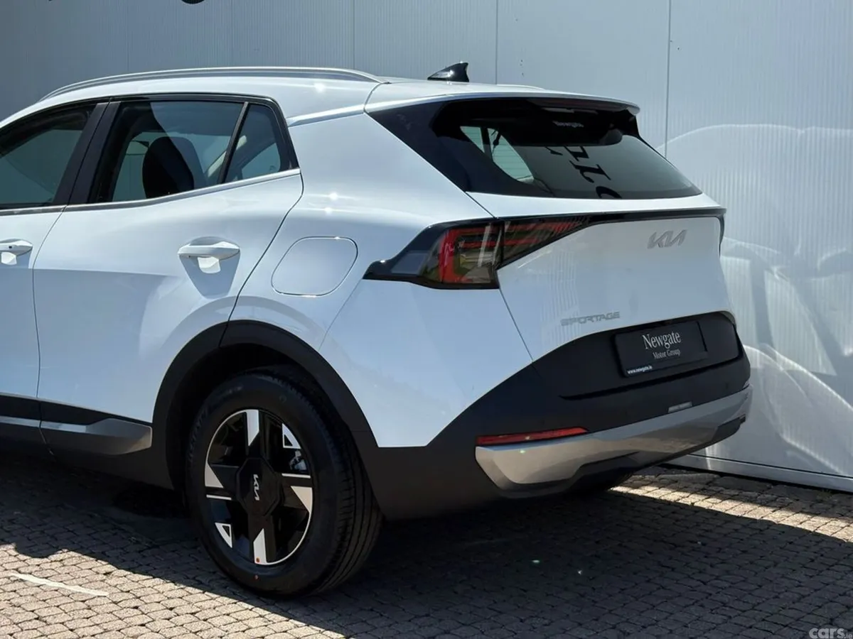Kia Sportage SUV, Diesel, 2027, White