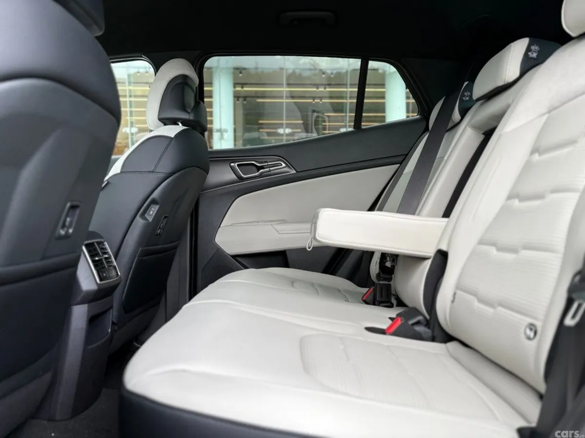 Kia Sportage SUV, Petrol Hybrid, 2027, Black