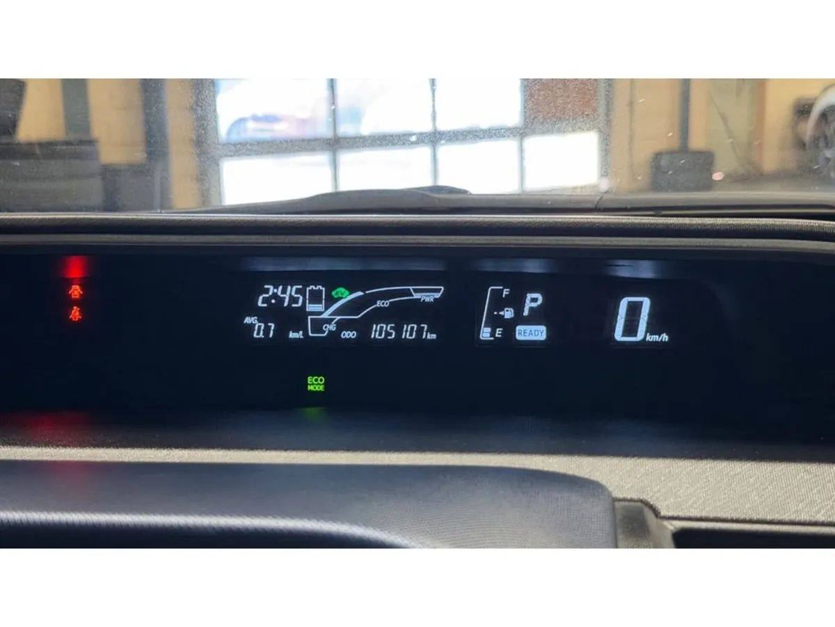 Toyota Aqua Hatchback, Petrol Hybrid, 2015, Grey