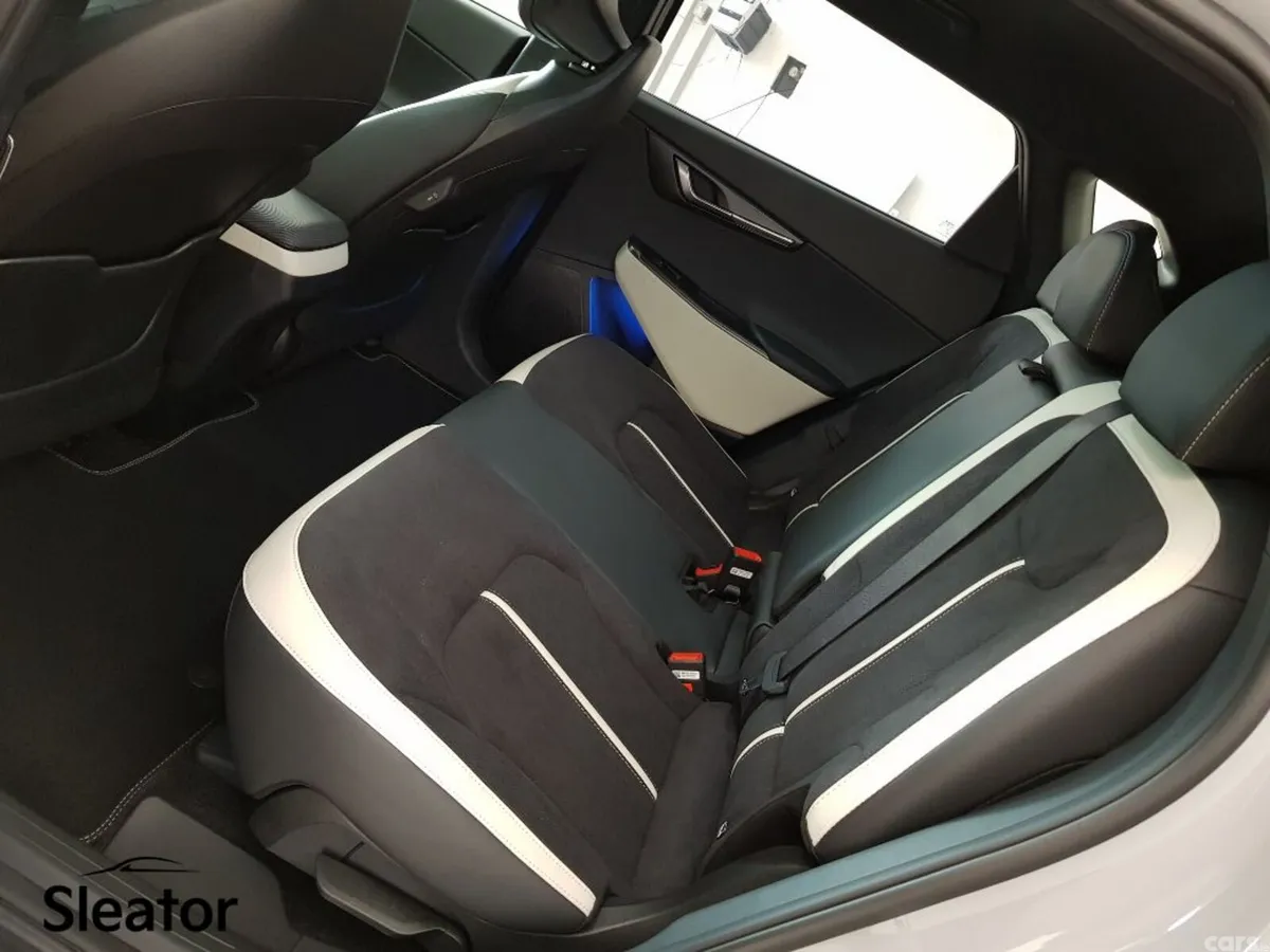 Kia EV6 SUV, Electric, 2026, Grey