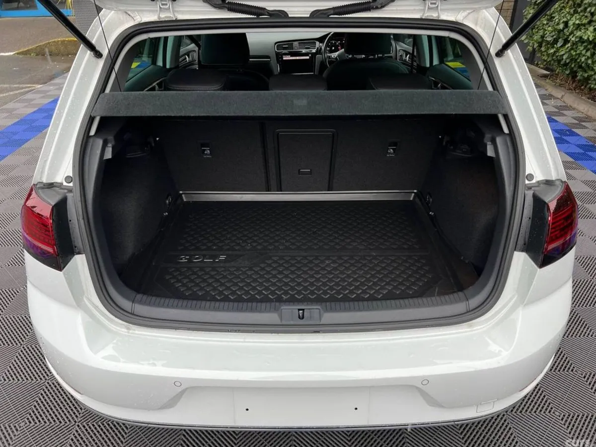 Volkswagen Golf Hatchback, Diesel, 2020, White