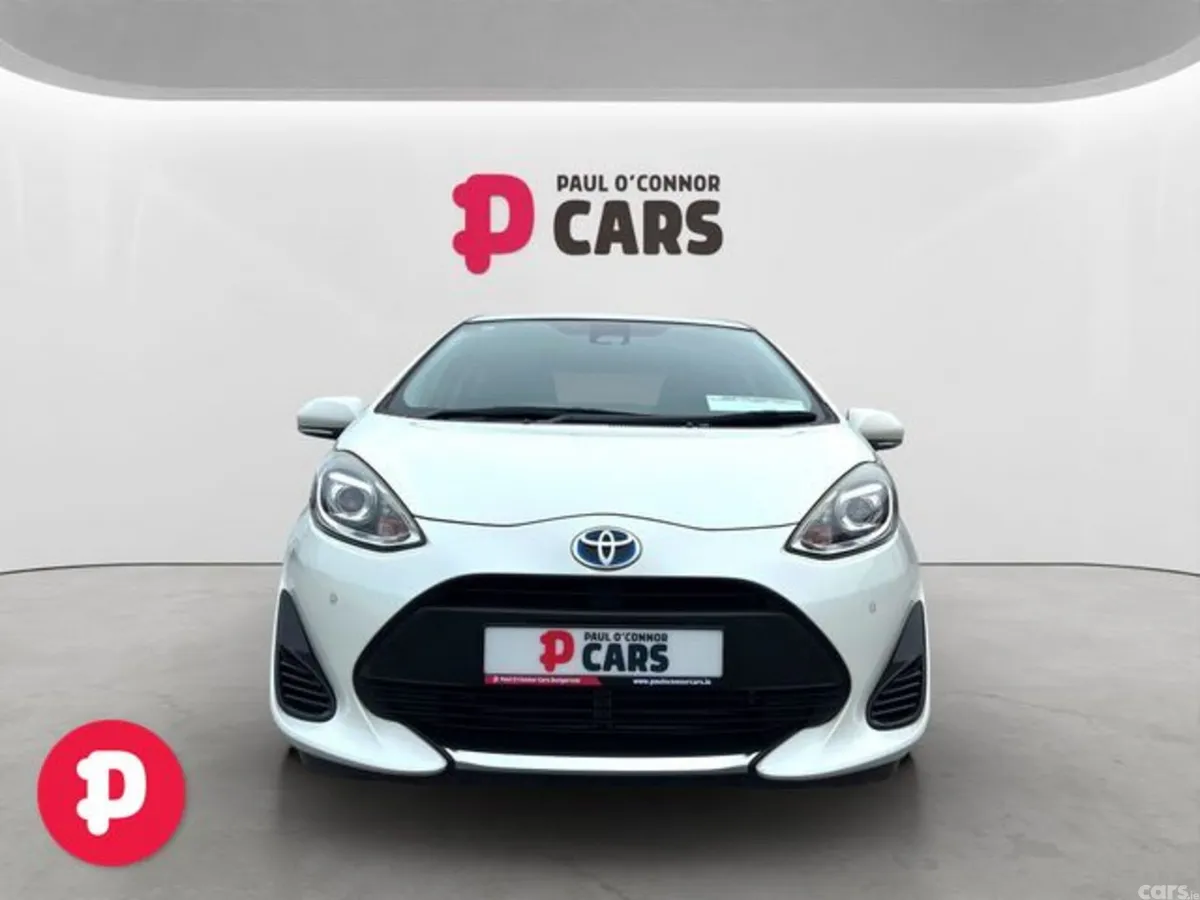 Toyota Aqua Hatchback, Petrol Hybrid, 2019, White