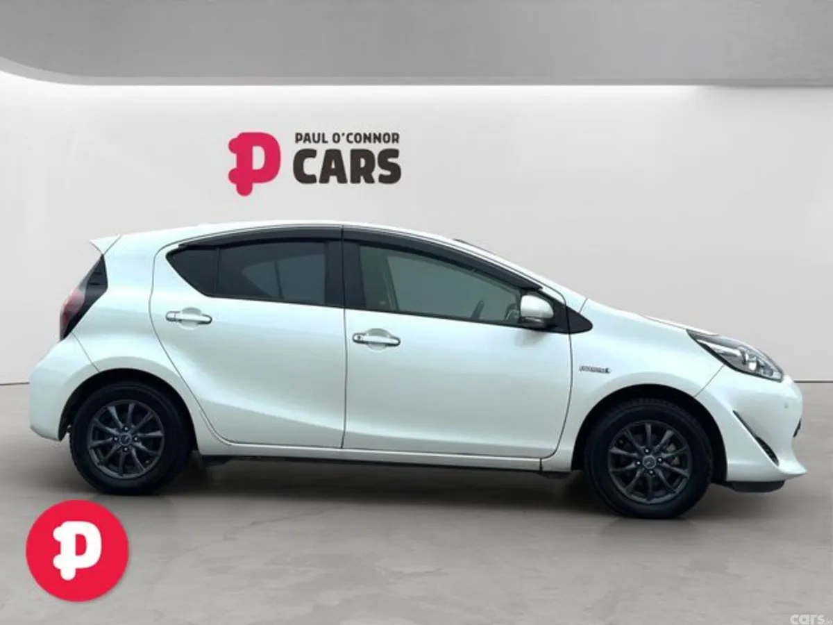 Toyota Aqua Hatchback, Petrol Hybrid, 2019, White