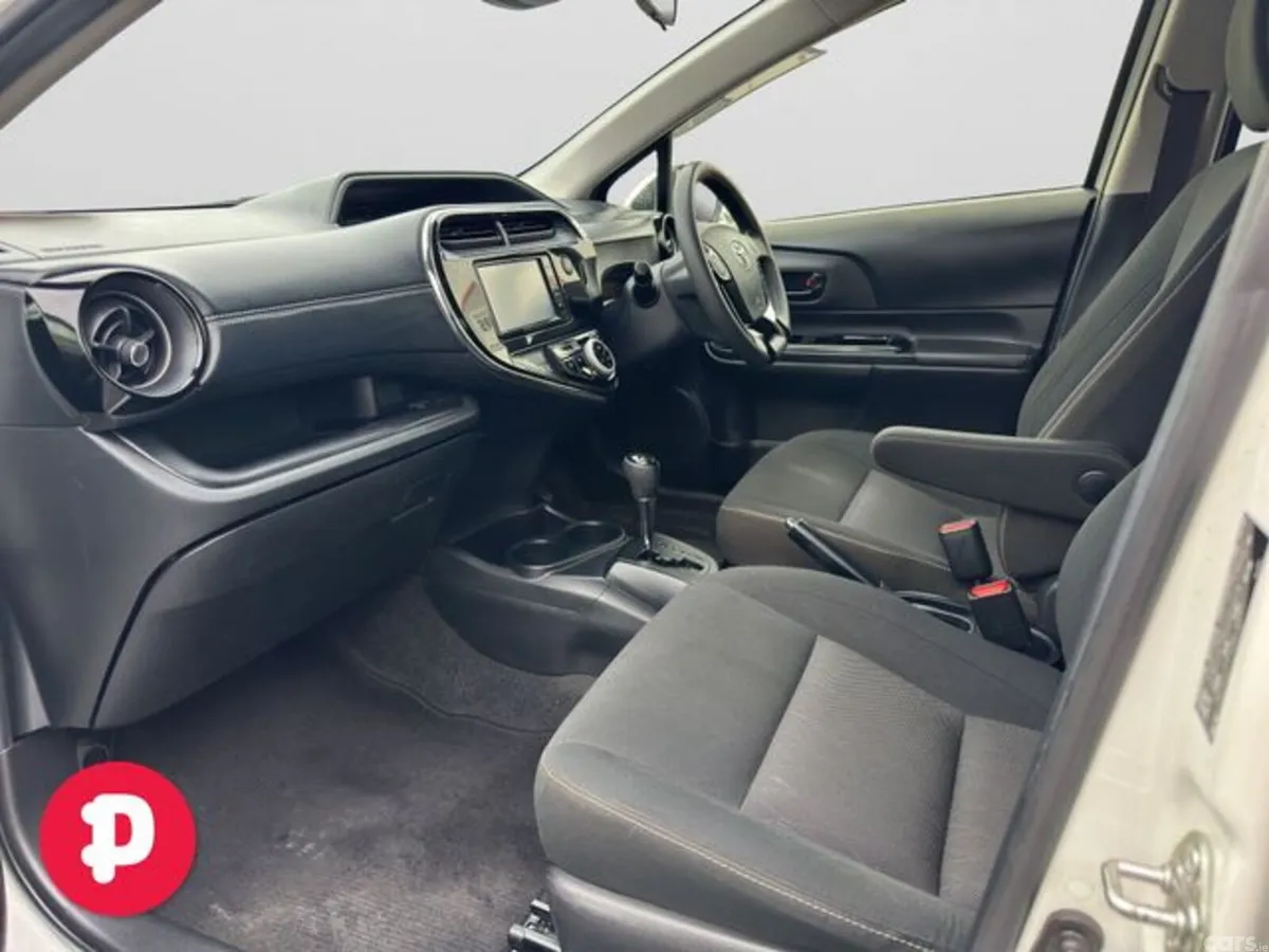 Toyota Aqua Hatchback, Petrol Hybrid, 2019, White