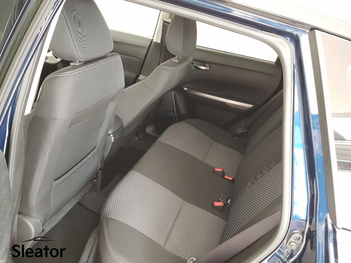 Suzuki Vitara SUV, Petrol Hybrid, 2027, Blue
