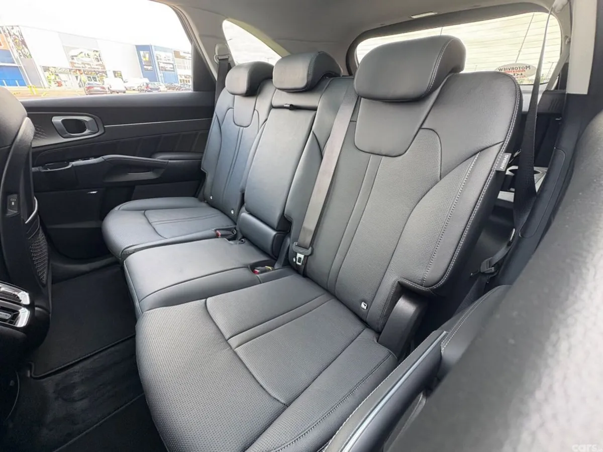 Kia Sorento SUV, Petrol Plug-in Hybrid, 2027, Grey