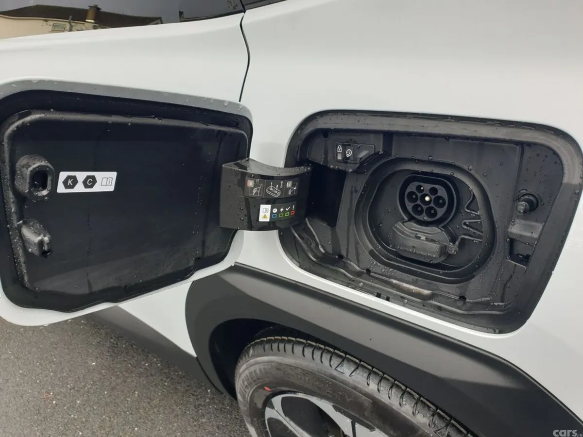 Citroen C5 Aircross SUV, Electric, 2027, White