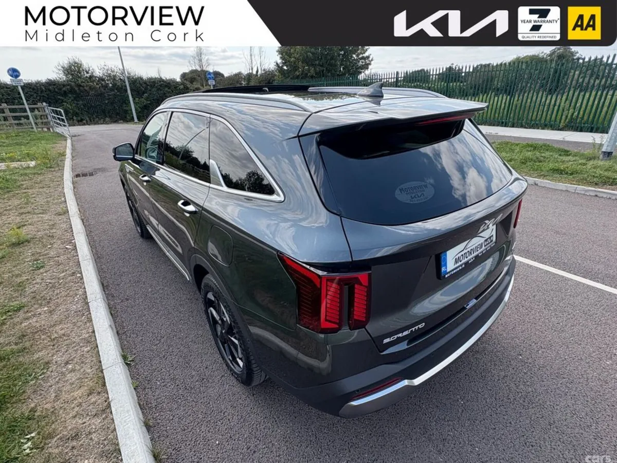 Kia Sorento SUV, Petrol Plug-in Hybrid, 2027, Grey