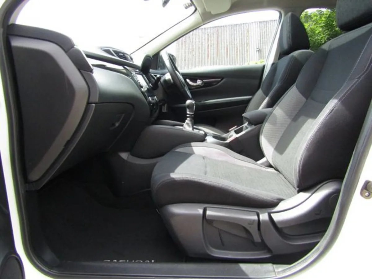 Nissan Qashqai MPV, Diesel, 2017, White