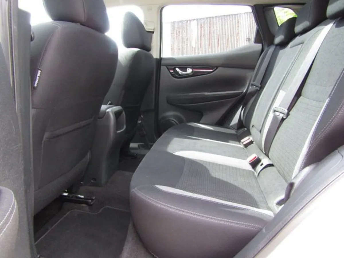 Nissan Qashqai MPV, Diesel, 2017, White