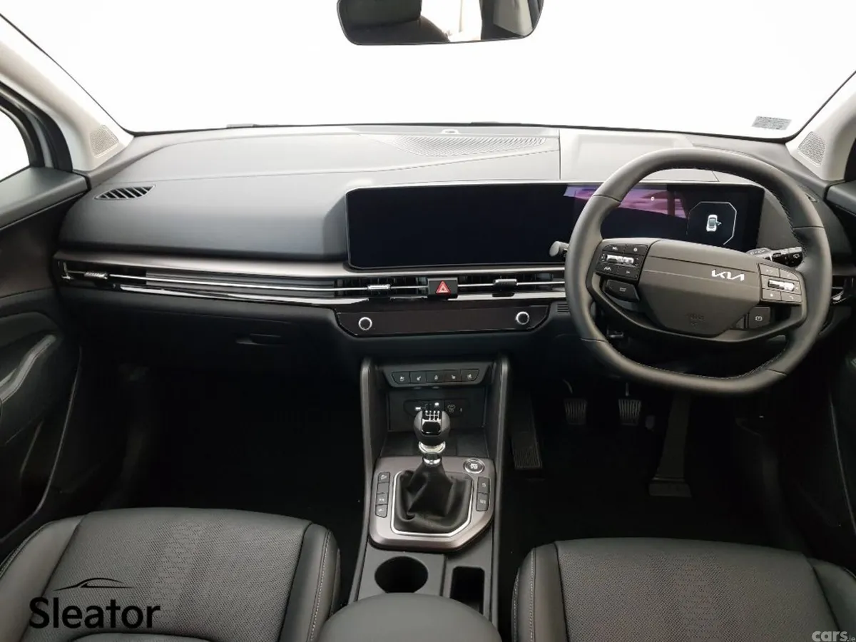 Kia Sportage MPV, Diesel, 2027, Grey