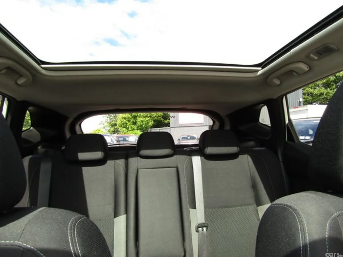 Nissan Qashqai MPV, Diesel, 2017, White