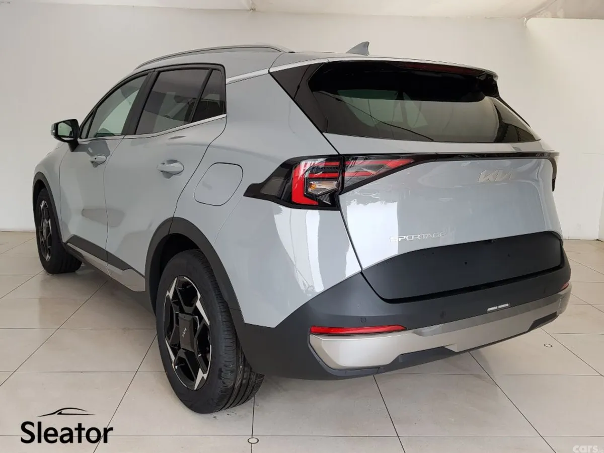 Kia Sportage MPV, Diesel, 2027, Grey