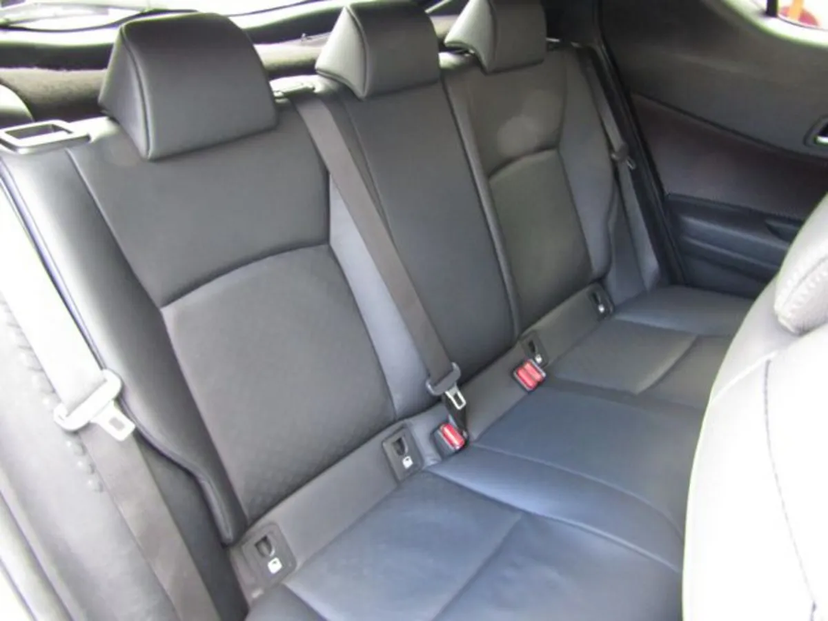 Toyota C-HR Hatchback, Petrol Hybrid, 2019, White