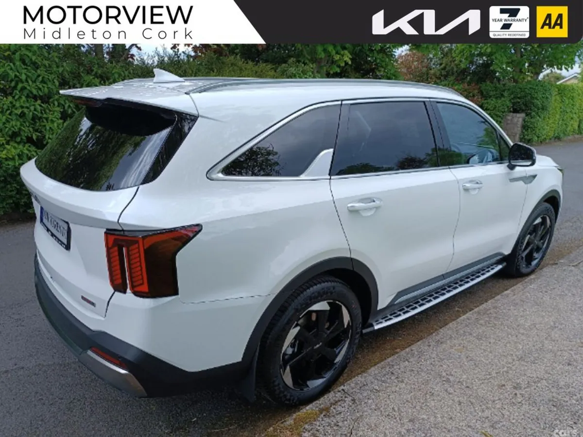 Kia Sorento SUV, Petrol Plug-in Hybrid, 2027, White