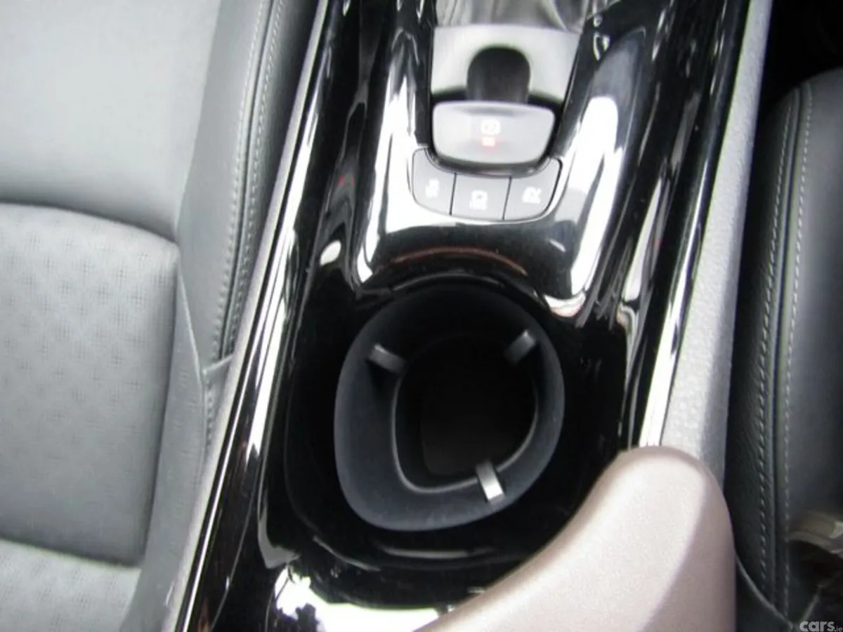 Toyota C-HR Hatchback, Petrol Hybrid, 2019, White