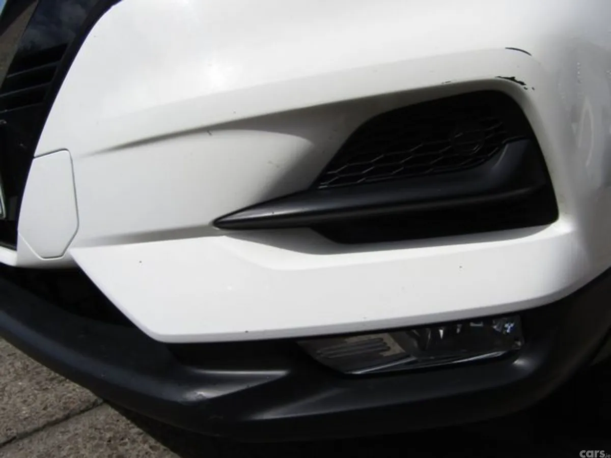 Nissan Qashqai MPV, Diesel, 2017, White