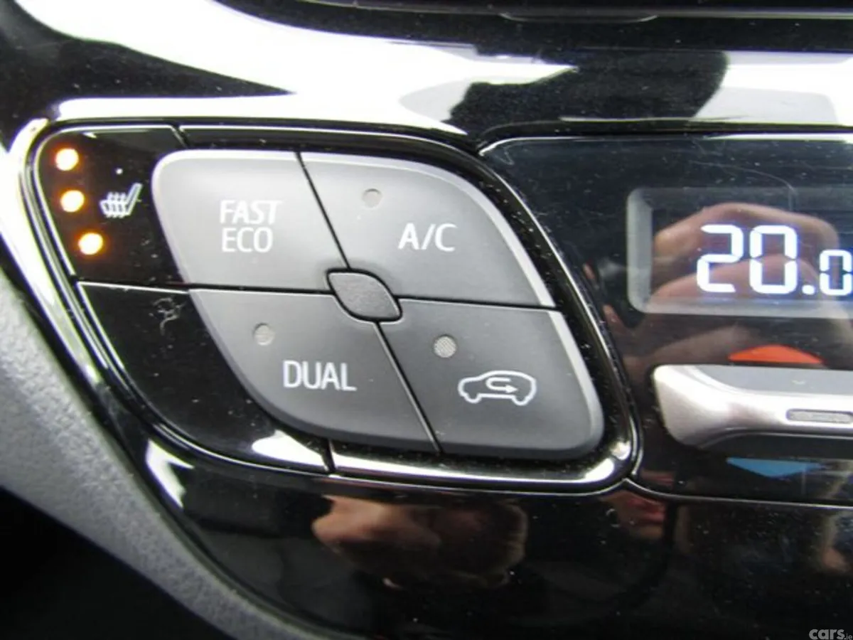 Toyota C-HR Hatchback, Petrol Hybrid, 2019, White