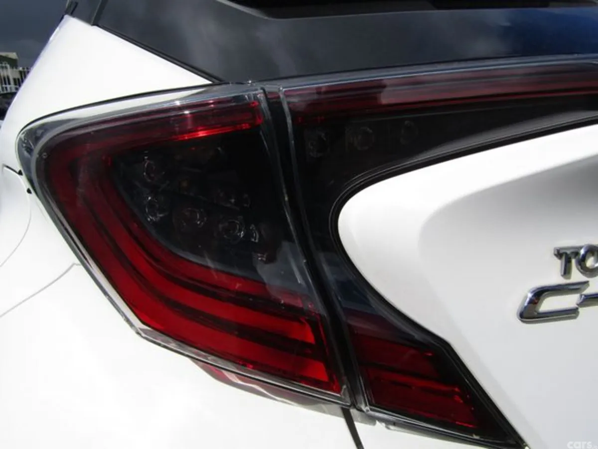 Toyota C-HR Hatchback, Petrol Hybrid, 2019, White