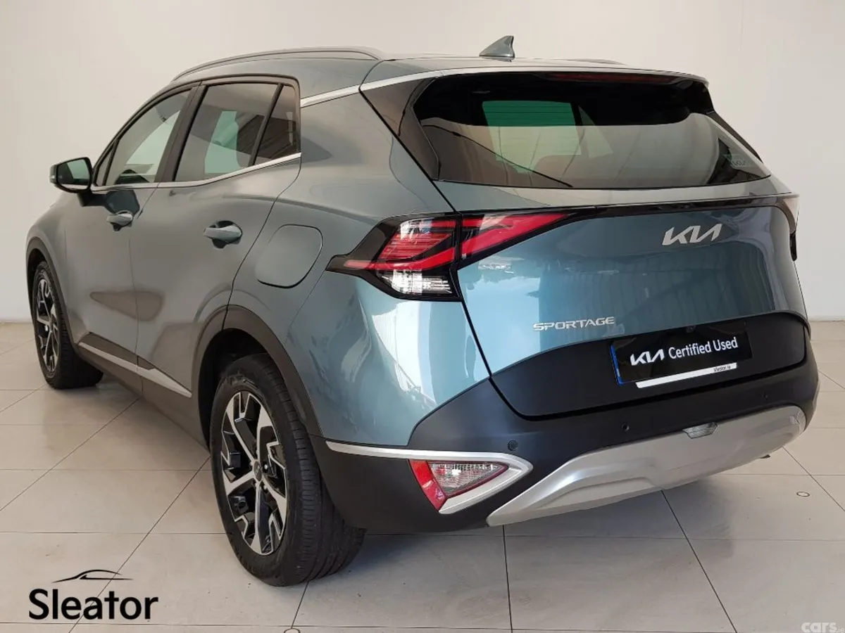 Kia Sportage MPV, Petrol Hybrid, 2022, Grey