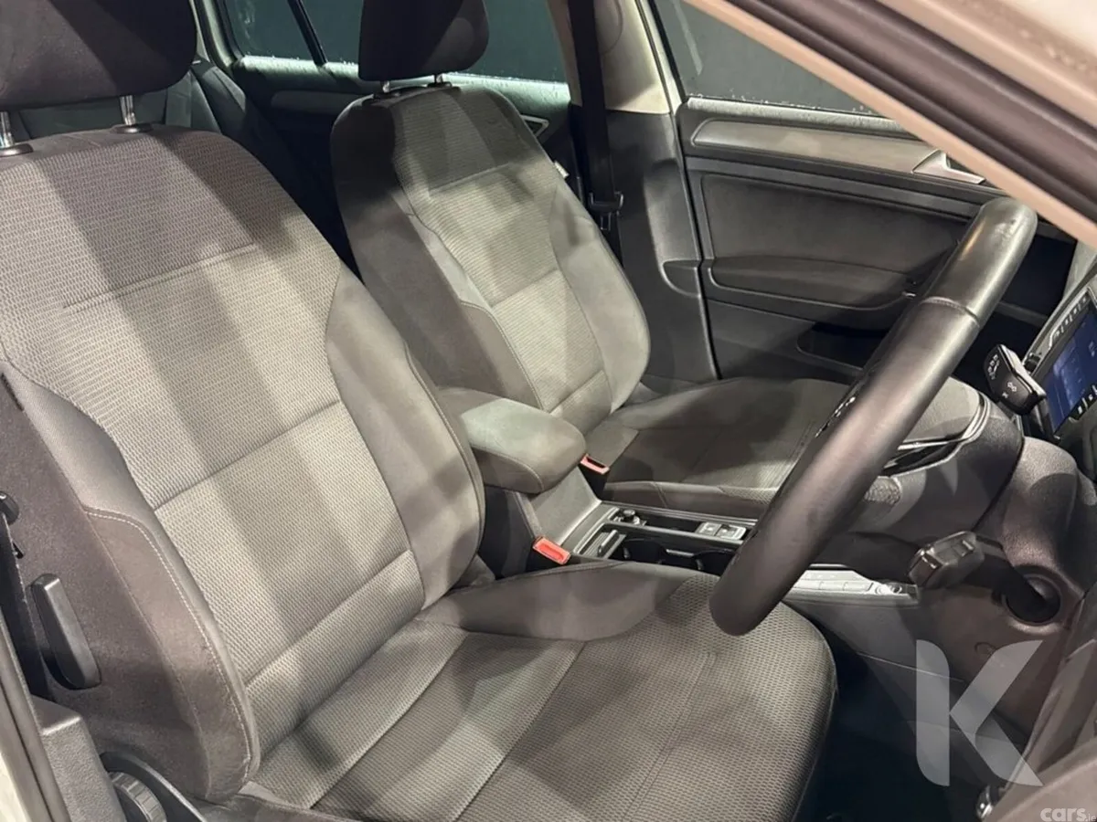 Volkswagen Golf Estate, Petrol, 2016, White