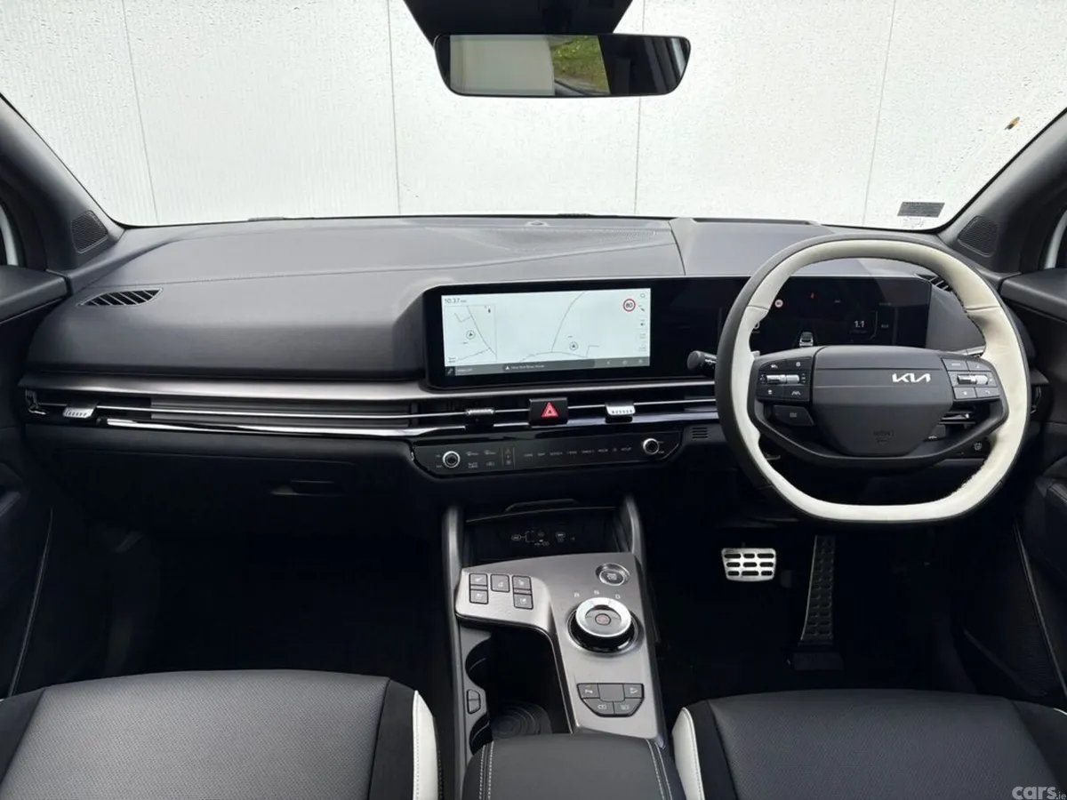 Kia Sportage SUV, Petrol Hybrid, 2027, White